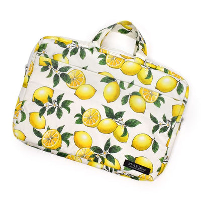 スタイルデコールのPCケース。ノートパソコンが収納できる、かわいいカバー。北欧やボタニカルなど、おしゃれな柄がたくさん。