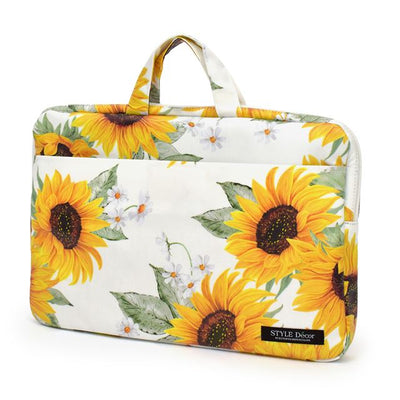 スタイルデコールのPCケース。ノートパソコンが収納できる、かわいいカバー。北欧やボタニカルなど、おしゃれな柄がたくさん。