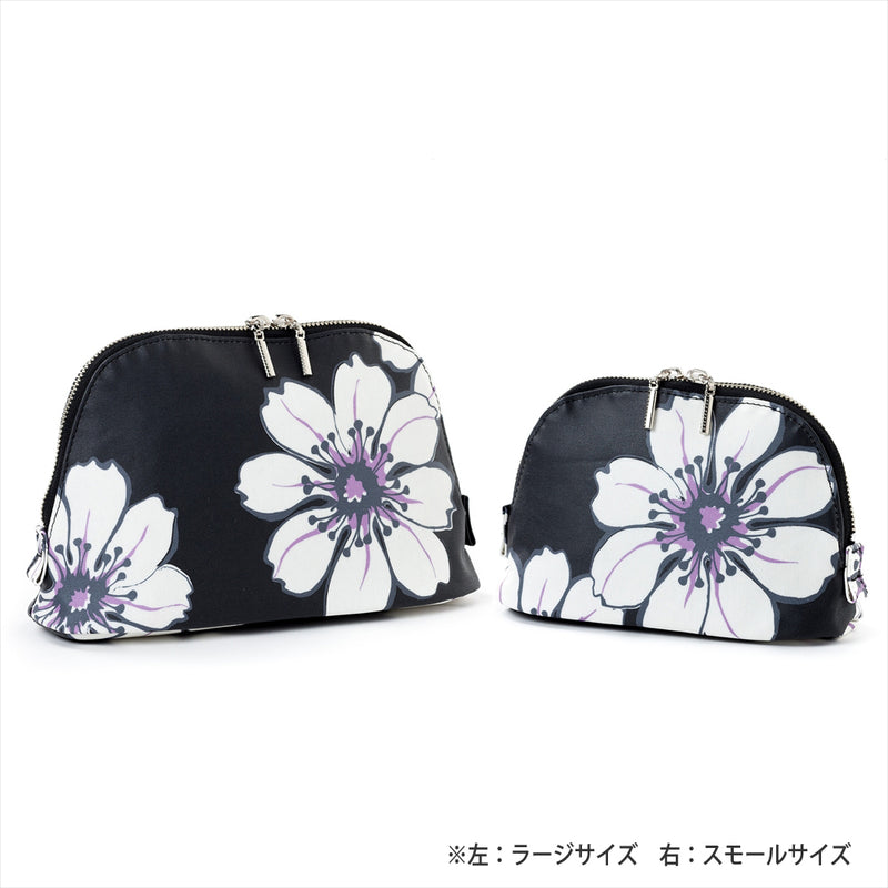 Round pouch small white blossom